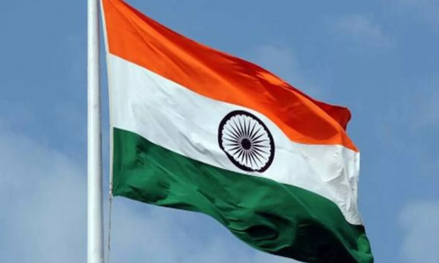 சுதந்திர தின விழா- தமிழகம் முழுவதும் 1 லட்சம் போலீசார் குவிப்பு சுதந்திர தின விழா- தமிழகம் முழுவதும் 1 லட்சம் போலீசார் குவிப்பு