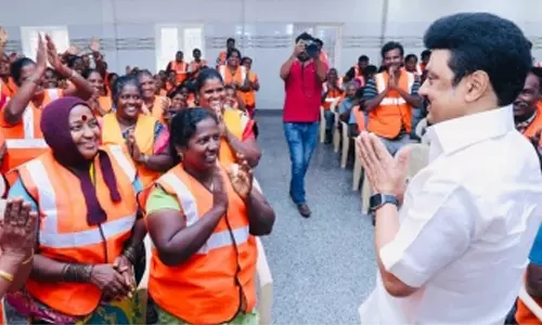 ஓயாமல் உழைக்கும் தூய்மைப் பணியாளர்களின் மாண்பினை அரசு விட்டுக்கொடுக்காது - மு.க.ஸ்டாலின்