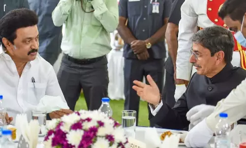 ஆளுநரின் தேநீர் விருந்தை முதல்வர் ஸ்டாலின் புறக்கணிப்பதாக அறிவிப்பு!