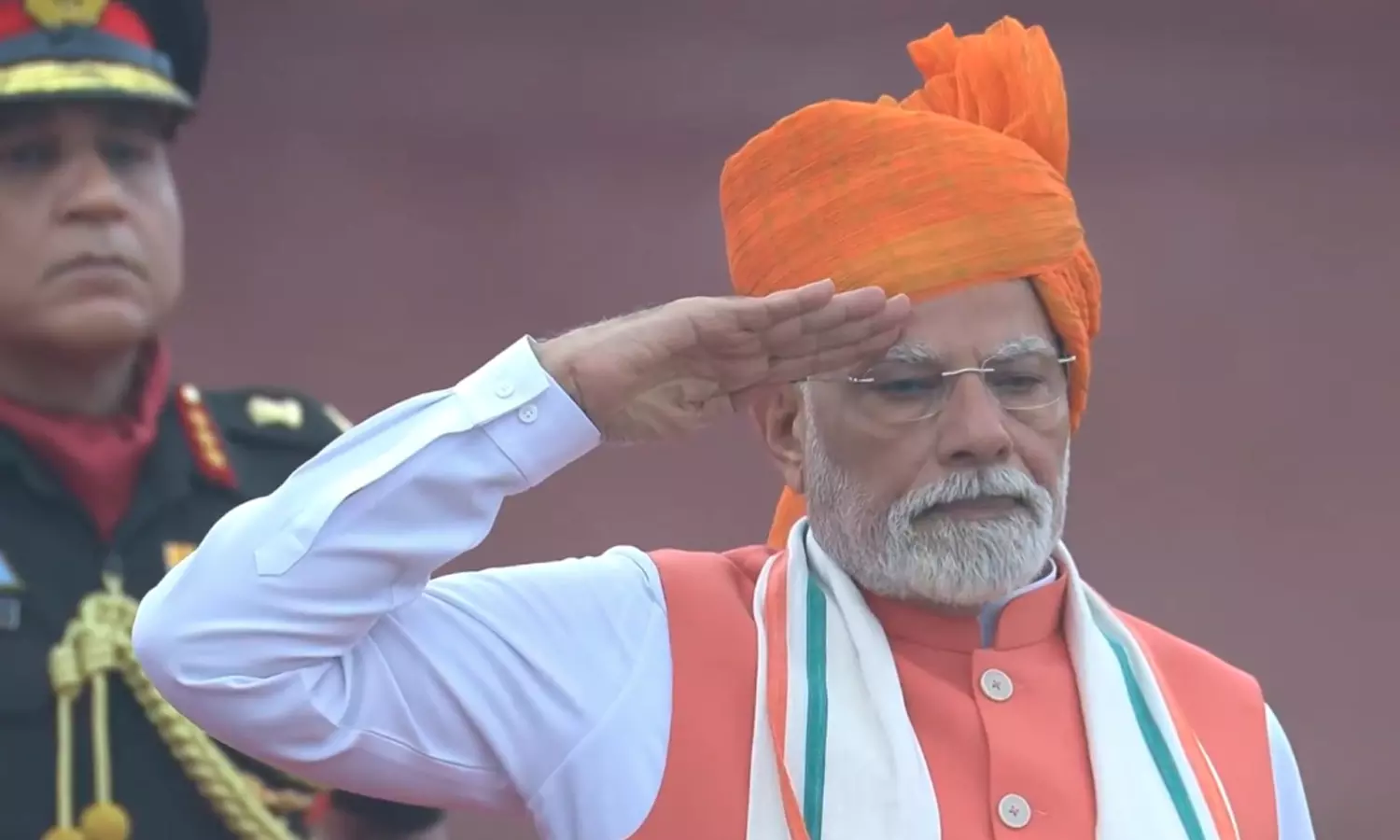 79-வது சுதந்திர தினம்: டெல்லி செங்கோட்டையில் தேசியக் கொடி ஏற்றினார் பிரதமர் மோடி 79-வது சுதந்திர தினம்: டெல்லி செங்கோட்டையில் தேசியக் கொடி ஏற்றினார் பிரதமர் மோடி