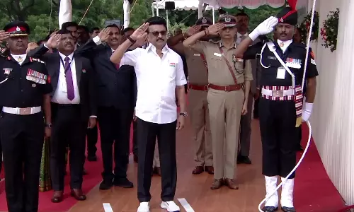 கலைஞர் பெற்று தந்த உரிமையுடன் தேசியக் கொடியை ஏற்றி வைத்து வணங்கினேன்!- மு.க.ஸ்டாலின்