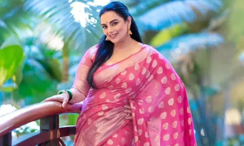 கேரள நடிகர் சங்க வரலாற்றில் முதல் முறை.. தேர்தலில் வெற்றி பெற்று தலைவரான நடிகை!