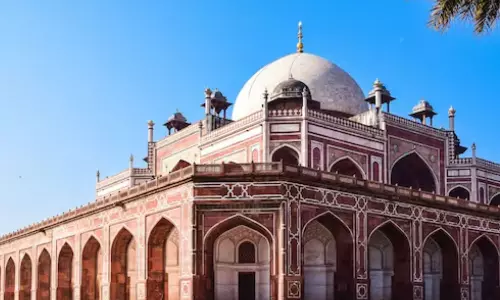 டெல்லி: ஹுமாயுன் கல்லறை வளாக கூரை இடிந்து விபத்து - உள்ளே சிக்கிய 8 பேர் - மீட்புப் பணி தீவிரம்