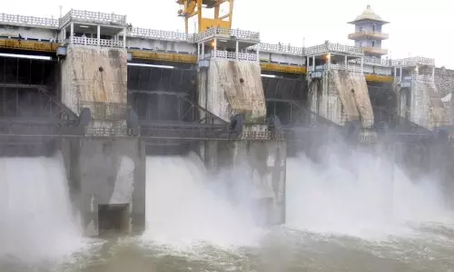 கர்நாடக அணைகளில் இருந்து கூடுதல் தண்ணீர் திறப்பு- தமிழகத்தில் 11 மாவட்டங்களுக்கு வெள்ள எச்சரிக்கை