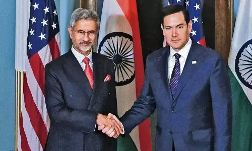 இந்தியாவையும், பாகிஸ்தானையும் தினமும் கண்காணித்து வருகிறோம் - அமெரிக்கா