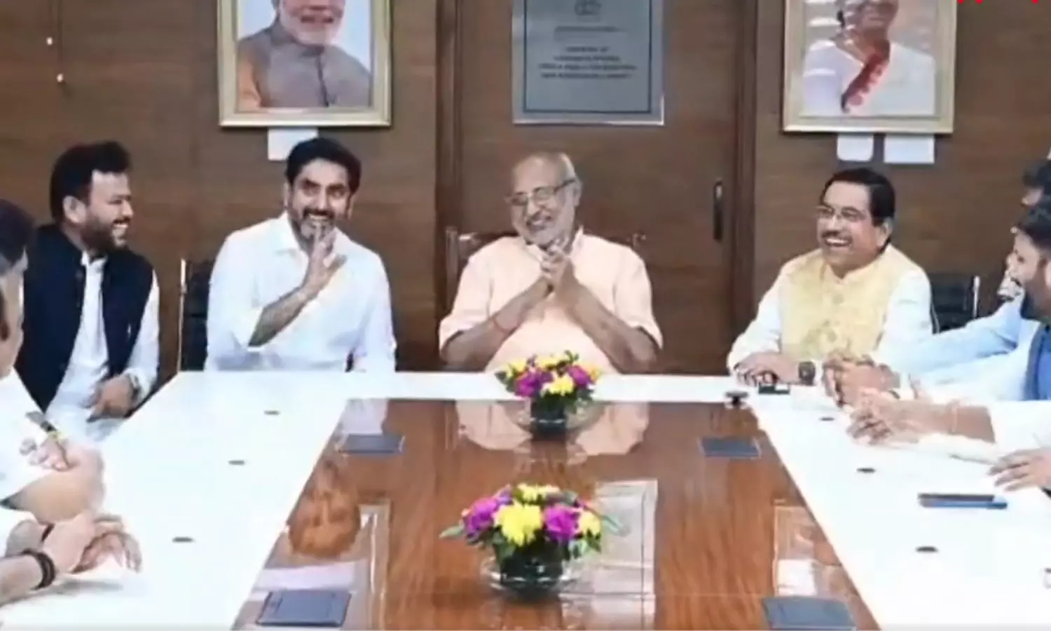 சுதர்சன் ரெட்டியை துணை ஜனாதிபதி வேட்பாளராக நிறுத்திய இந்தியா கூட்டணி: சந்திரபாபு நாயுடு மகன் சொல்வது என்ன? சுதர்சன் ரெட்டியை துணை ஜனாதிபதி வேட்பாளராக நிறுத்திய இந்தியா கூட்டணி: சந்திரபாபு நாயுடு மகன் சொல்வது என்ன?