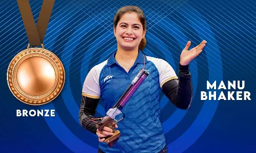 ஆசிய துப்பாக்கி சுடுதல் சாம்பியன்ஷிப்: வெண்கலம் வென்றார் மனு பாக்கர்