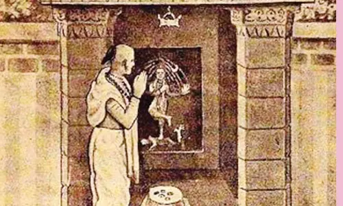 படிகாசுப் புலவர் என்ற பெயர் வரக் காரணம் என்ன?