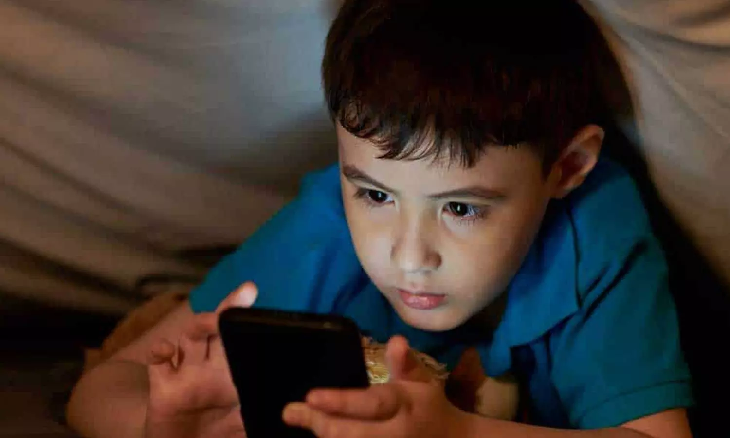 ரீல்ஸ் வீடியோவை தொடர்ந்து பார்த்தால் கண்களுக்கு ஆபத்து - ஆய்வில் அதிர்ச்சி தகவல்