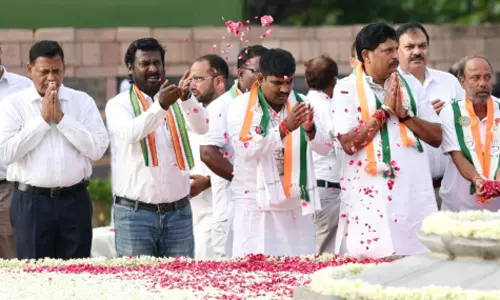 ராஜீவ் காந்தி பிறந்தநாள்- நினைவிடத்தில் எம்.பி. விஜய்வசந்த் மரியாதை