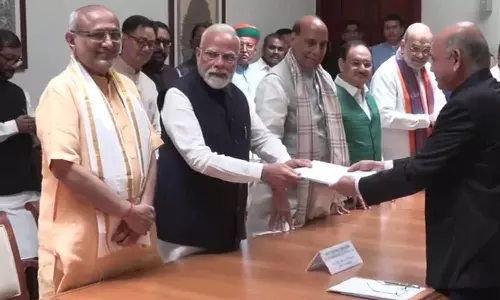 துணை ஜனாதிபதி தேர்தல்: சி.பி. ராதாகிருஷ்ணன் வேட்புமனு தாக்கல்