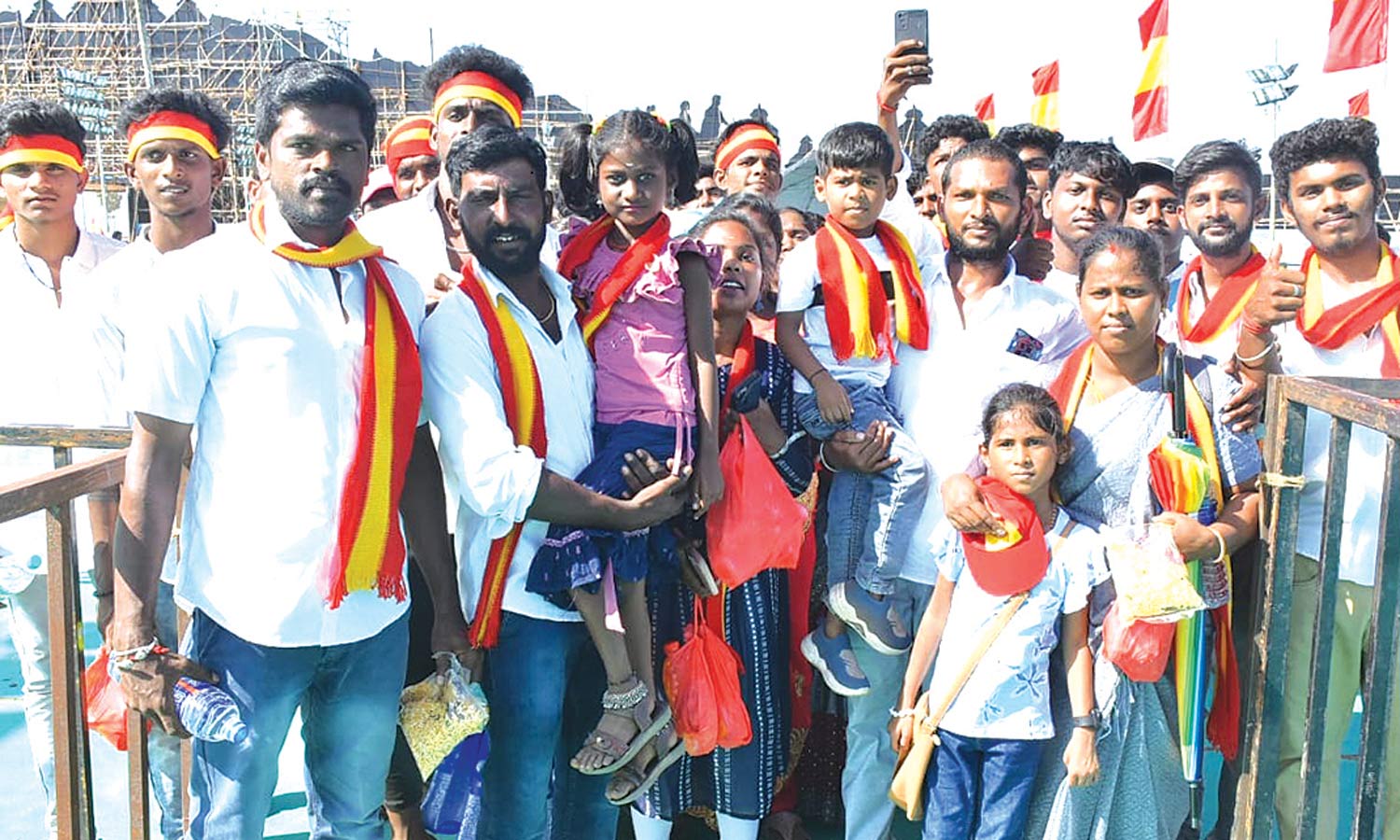 த.வெ.க. மாநாட்டில் 3,500 போலீசார் பாதுகாப்பு- போக்குவரத்தை சரிசெய்ய தனிக்குழு அமைப்பு