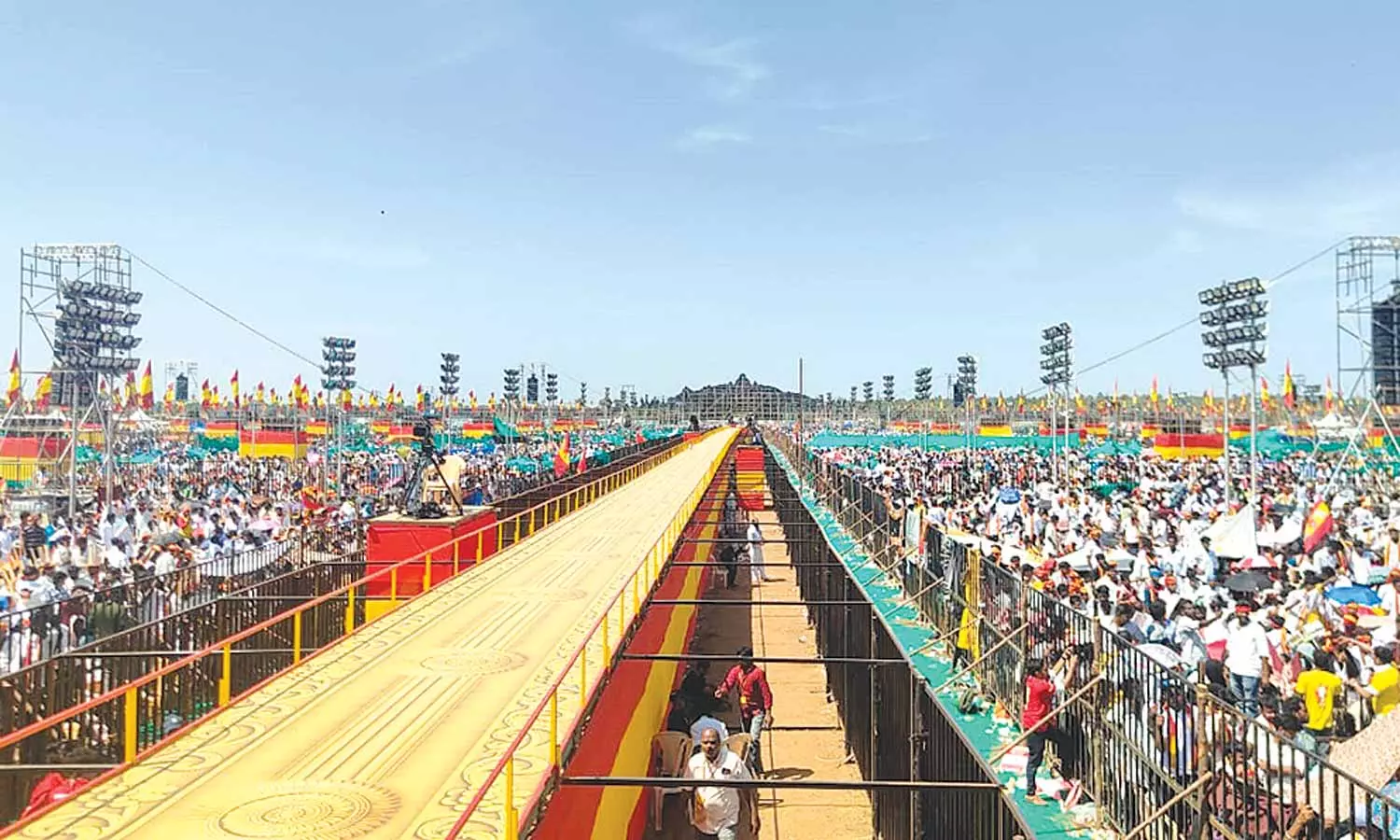 முன்கூட்டியே தொடங்குகிறது த.வெ.க. மாநாடு? முன்கூட்டியே தொடங்குகிறது த.வெ.க. மாநாடு?