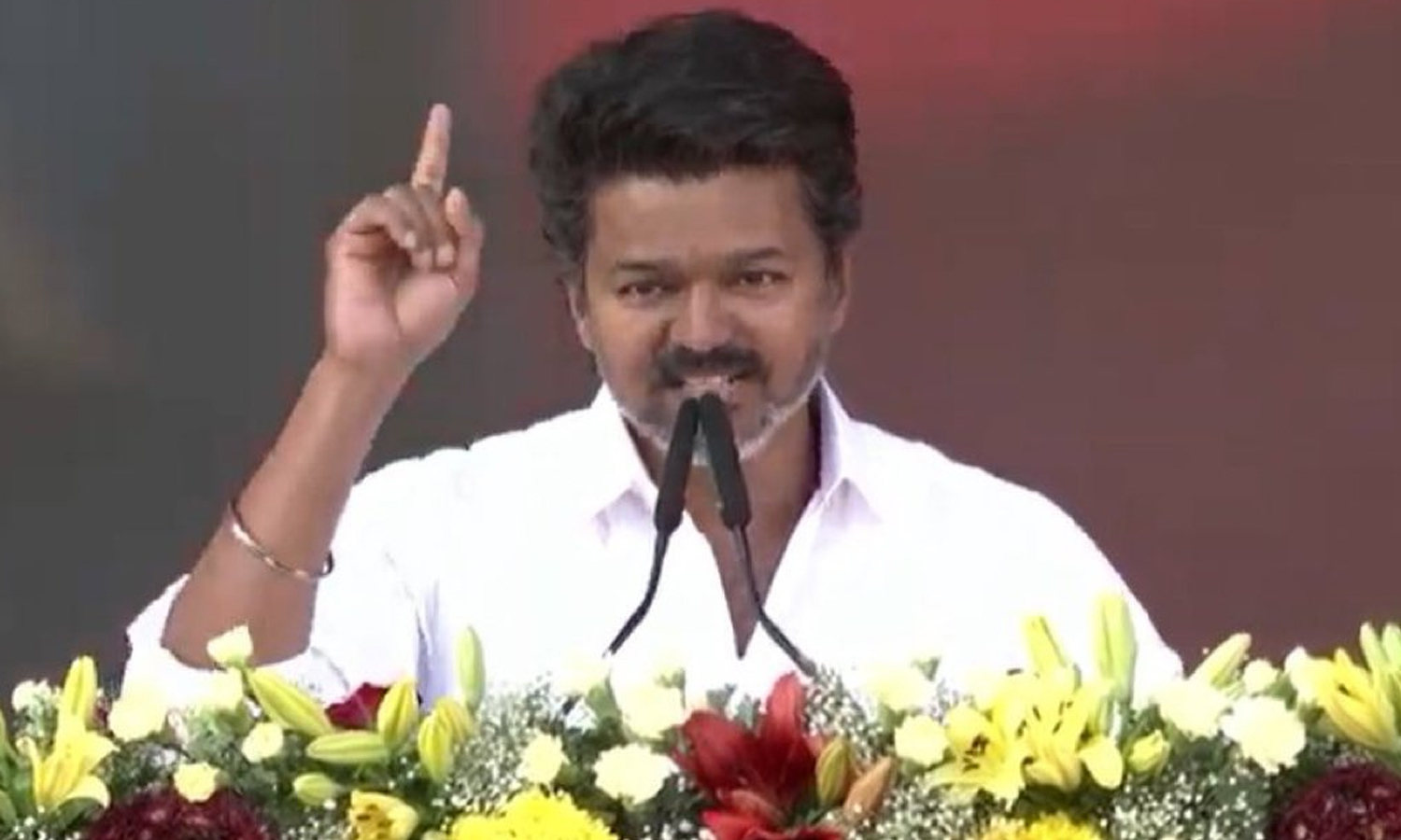 பாதுகாப்பில்லை என்று பெண்கள் கதறும் குரல் ஸ்டாலின் அங்கிளுக்கு கேட்கவில்லையா?- விஜய்