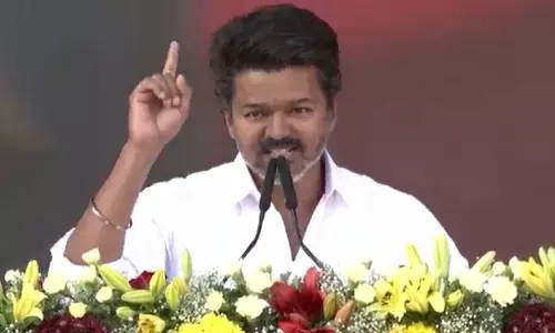 பாதுகாப்பில்லை என்று பெண்கள் கதறும் குரல் ஸ்டாலின் அங்கிளுக்கு கேட்கவில்லையா?- விஜய்