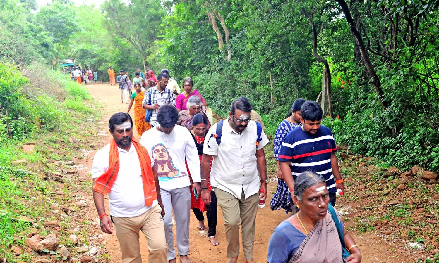 கிரிவலம் செல்லும்போது கடைபிடிக்க வேண்டியவை கிரிவலம் செல்லும்போது கடைபிடிக்க வேண்டியவை
