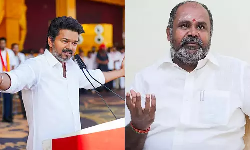 தமிழ்நாட்டை காக்க வந்த அவதார புருஷன் போல் விஜய் தன்னை நினைத்துக்கொள்கிறார்- ஆர்.பி.உதயகுமார்
