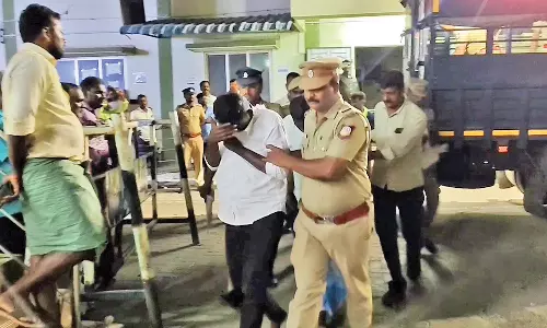 பள்ளி தாளாளர் வீட்டில் நகை-பணம் திருட்டு: முன்னாள் போலீஸ்காரர் உட்பட 9 பேர் கைது