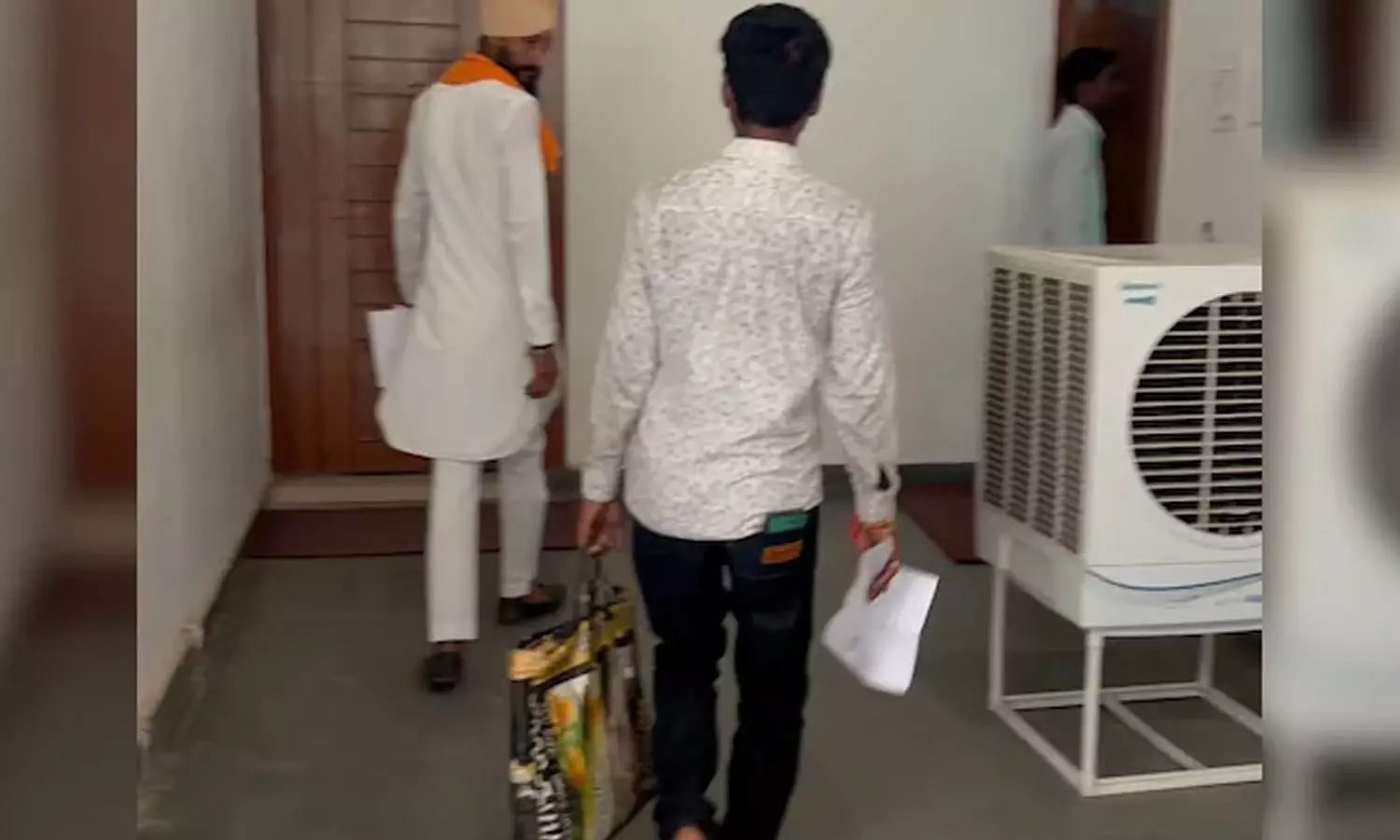 ரூ.10 ஆயிரம் லஞ்சம்... பிரசவத்தின் போது உயிரிழந்த பச்சிளங்குழந்தை - மருத்துவமனைக்கு சீல்