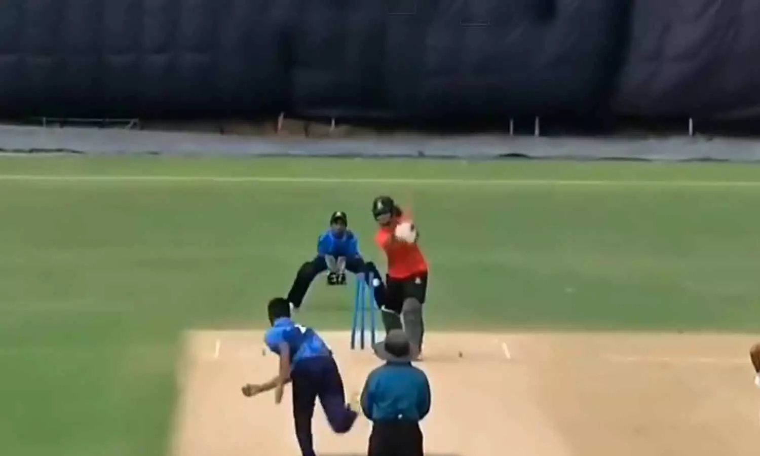 வீடியோ: வங்கதேச மகளிர் அணிக்கு அதிர்ச்சி அளித்த U-15 சிறுவர்கள் அணி.. உலகக்கோப்பைக்கு முன் பரிதாபம் வீடியோ: வங்கதேச மகளிர் அணிக்கு அதிர்ச்சி அளித்த U-15 சிறுவர்கள் அணி.. உலகக்கோப்பைக்கு முன் பரிதாபம்