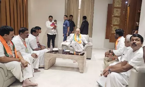 தேநீர் விருந்து அளித்த நயினார் நாகேந்திரன்- அமித் ஷா அதிருப்தி