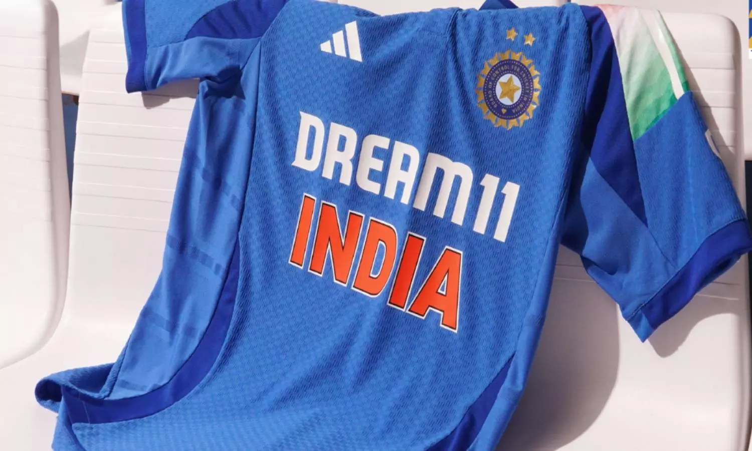 இந்திய அணியின் ஜெர்சி ஸ்பான்சர்ஷிப்பில் இருந்து Dream11 விலக திட்டம்! இந்திய அணியின் ஜெர்சி ஸ்பான்சர்ஷிப்பில் இருந்து Dream11 விலக திட்டம்!