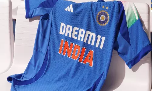 இந்திய அணியின் ஜெர்சி ஸ்பான்சர்ஷிப்பில் இருந்து Dream11 விலக திட்டம்!