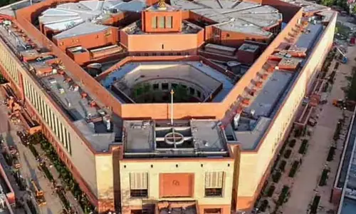 பாராளுமன்றத்தில் சுவர் ஏறி குதிக்க முயன்று கைது செய்யப்பட்ட நபர் விடுதலை