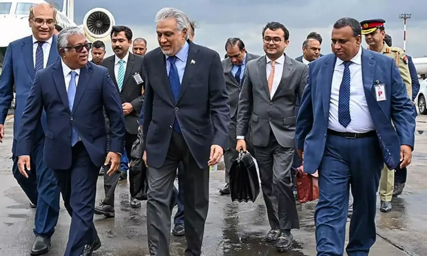 13 ஆண்டுக்கு பிறகு பாகிஸ்தான் வெளியுறவுத்துறை மந்திரி வங்கதேசம் பயணம் 13 ஆண்டுக்கு பிறகு பாகிஸ்தான் வெளியுறவுத்துறை மந்திரி வங்கதேசம் பயணம்