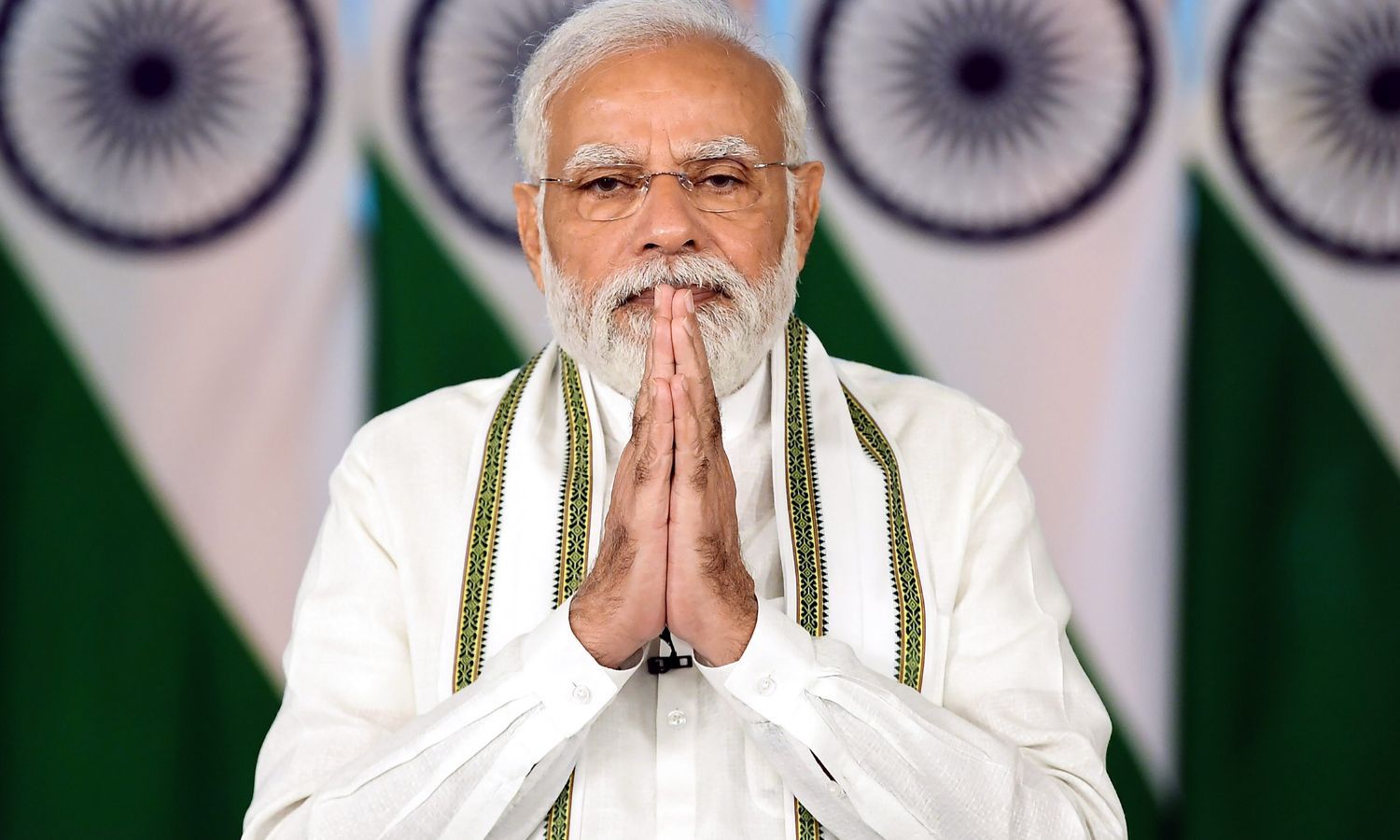 பிரதமர் மோடியின் பட்டப்படிப்பு சான்றிதழ்களை வெளியிட வேண்டும் என்ற உத்தரவு ரத்து