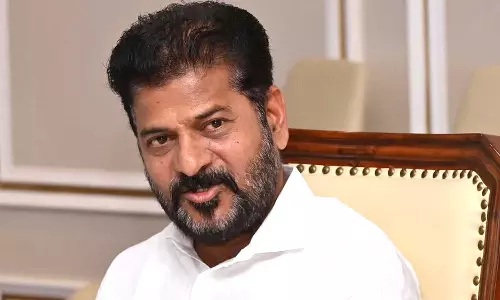 அரசியலில் போட்டியிடும் வயதை 21ஆக குறைக்கலாம்: ரேவந்த் ரெட்டி சொல்லும் காரணம் இதுதான்..!