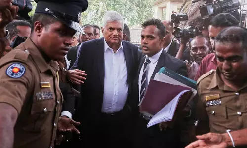 நிதி முறைகேடு புகார்: முன்னாள் இலங்கை அதிபருக்கு ஜாமீன்