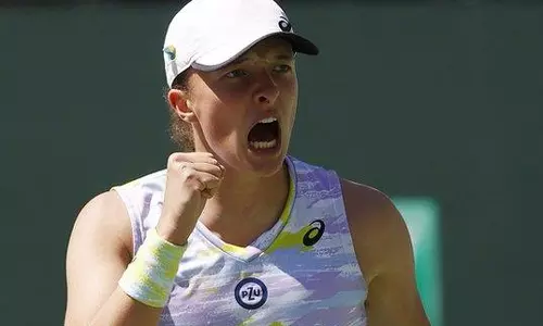 அமெரிக்க ஓபன் டென்னிஸ்: ஸ்வியாடெக், சக்காரி முதல் சுற்றில் வெற்றி