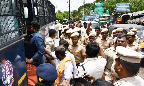 அனுமதியின்றி விநாயகர் சிலை வைத்த இந்து முன்னணியினர் 40 பேர் கைது