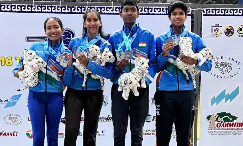 16வது ஆசியன் ஷூட்டிங் சாம்பியன்ஷிப் போட்டியில் அபார வெற்றி பெற்ற தமிழ் வீராங்கனைகள்