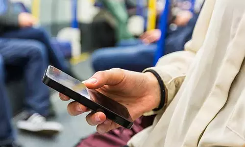 ஜப்பானில் ஸ்மார்ட்போன் பயன்படுத்த திடீர் கட்டுப்பாடு