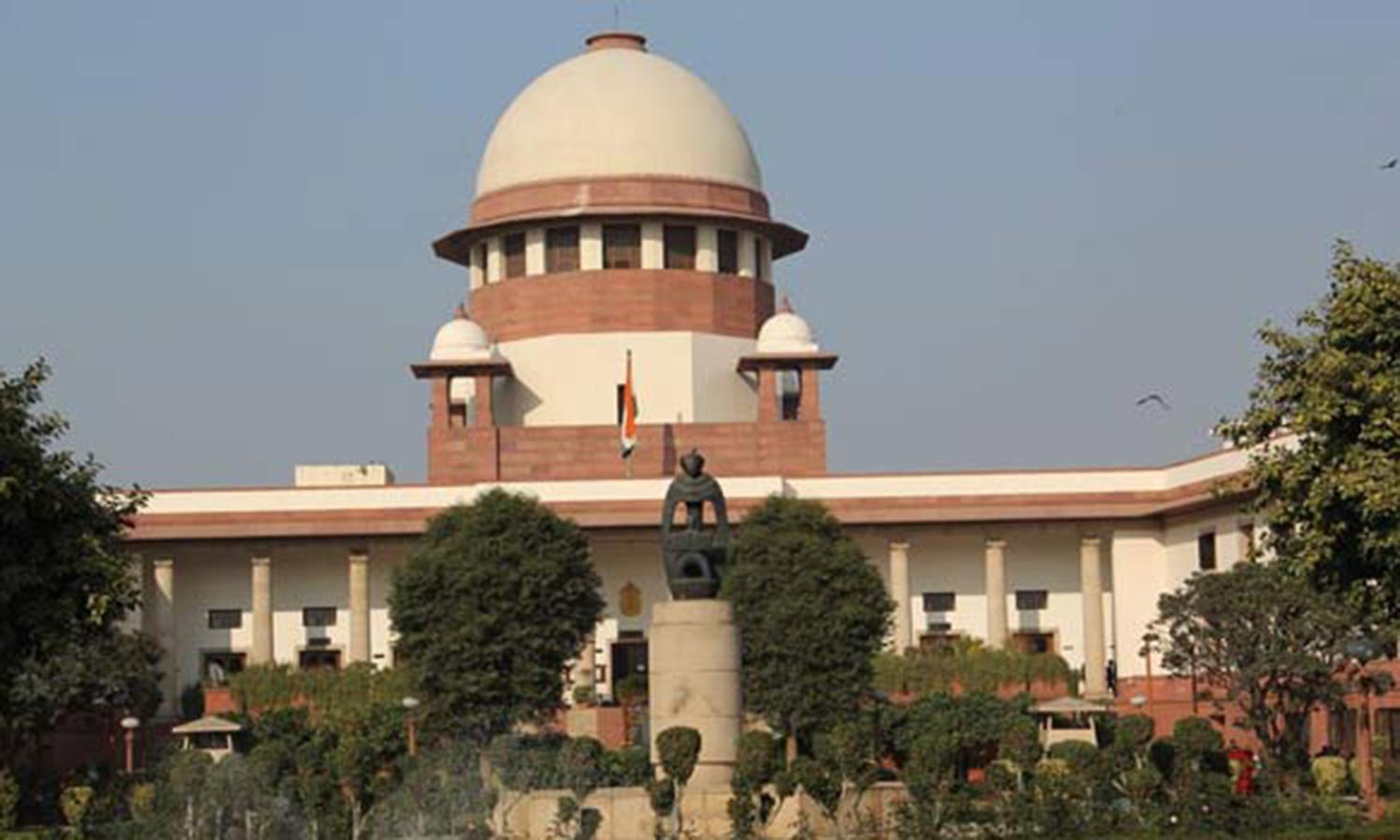 கோவில் நிதியை கல்விக்காக பயன்படுத்தினால் என்ன தவறு?- சுப்ரீம் கோர்ட்