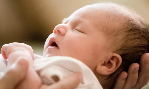 அரசு பள்ளி கழிப்பறையில் குழந்தை பெற்ற 9-ம் வகுப்பு மாணவி: பள்ளி முதல்வர் உள்பட 4 பேர் சஸ்பெண்ட்