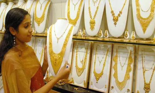 GOLD PRICE TODAY: எகிறிய தங்கம் விலை- இன்று ஒரே நாளில் சவரனுக்கு ரூ.1040 உயர்வு