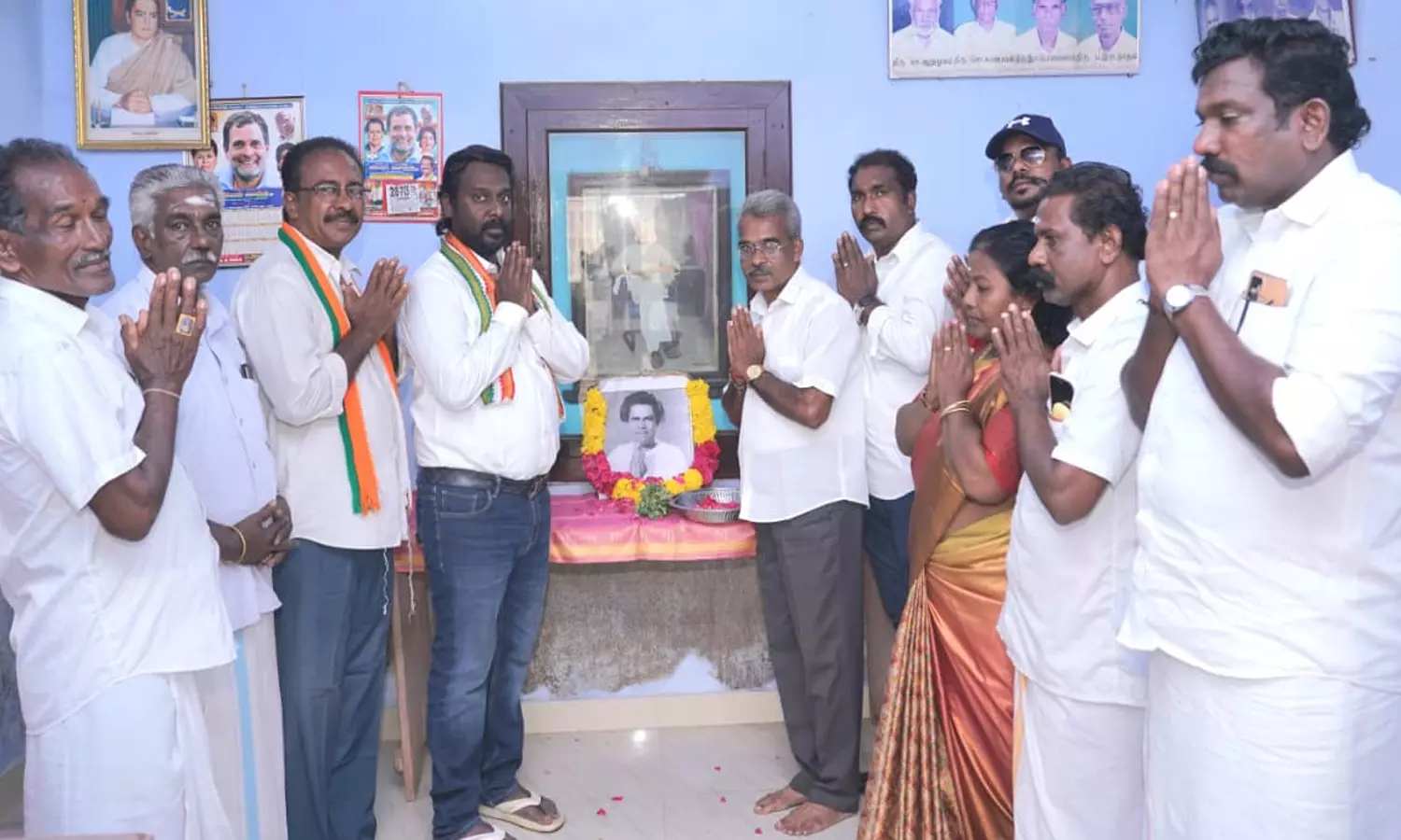 நினைவு தினம்..! கலைவாணர் என்.எஸ். கிருஷ்ணன் உருவப்படத்திற்கு விஜய்வசந்த் எம்.பி., மலர் தூவி மரியாதை நினைவு தினம்..! கலைவாணர் என்.எஸ். கிருஷ்ணன் உருவப்படத்திற்கு விஜய்வசந்த் எம்.பி., மலர் தூவி மரியாதை