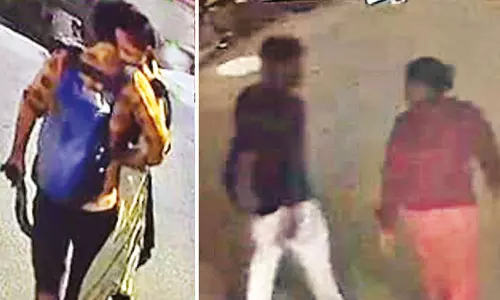 நள்ளிரவில் நடுரோட்டில் வாலிபர்களை கட்டியணைத்து இளம்பெண்கள் முத்தமழை!