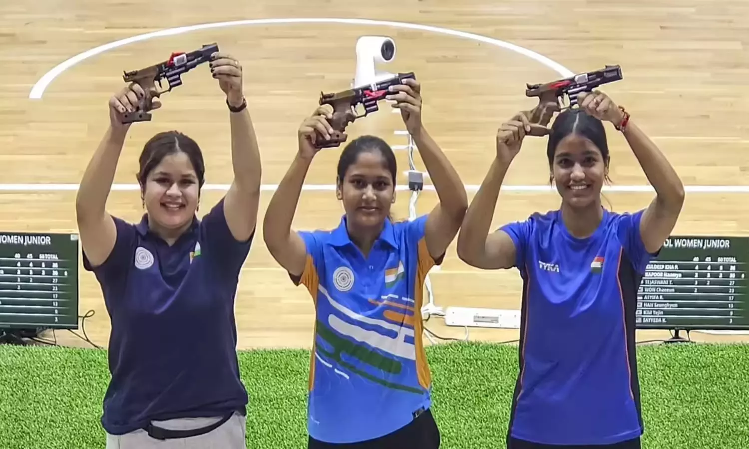 ஆசிய துப்பாக்கிச்சுடுதல் போட்டி: 50 தங்க பதக்கங்களை வென்று வரலாறு படைத்தது இந்தியா ஆசிய துப்பாக்கிச்சுடுதல் போட்டி: 50 தங்க பதக்கங்களை வென்று வரலாறு படைத்தது இந்தியா