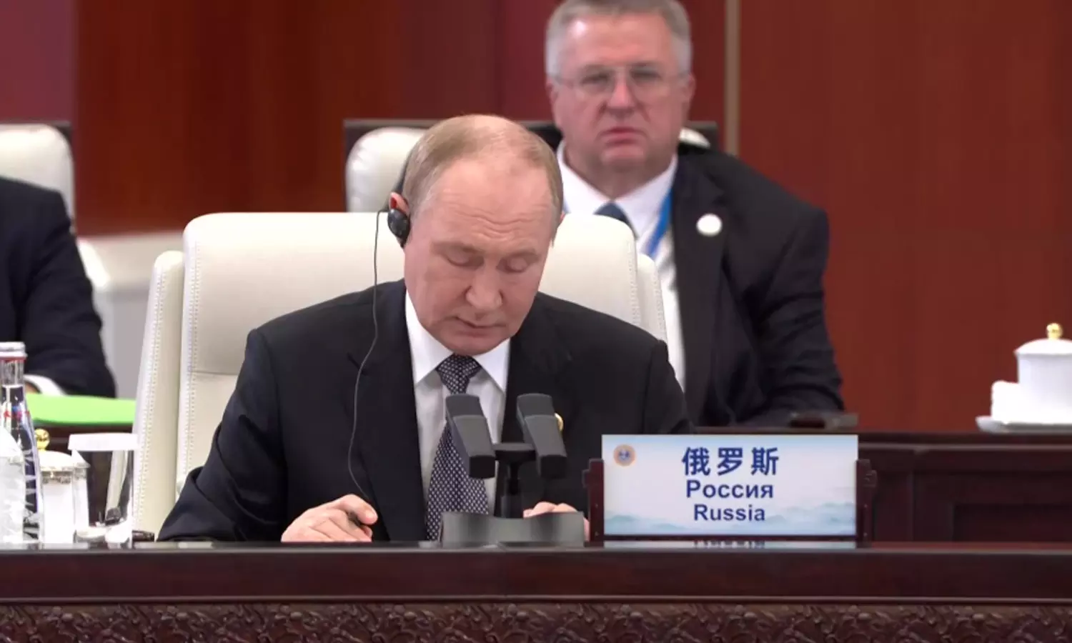 போர் நெருக்கடியை தீர்க்க சீனாவும் இந்தியாவும் மேற்கொண்ட முயற்சிகளுக்கு பாராட்டுகள்- புதின்