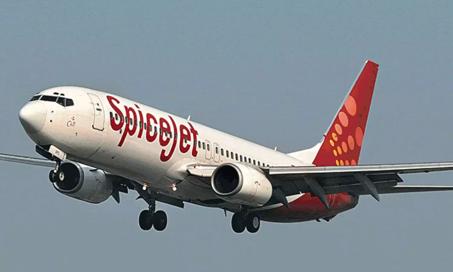 நடுவானில் தொழில்நுட்ப கோளாறு.. ஸ்பைஸ் ஜெட் விமானம் அவசர தரையிறக்கம்