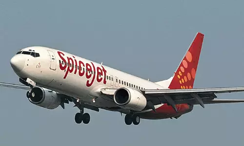 நடுவானில் தொழில்நுட்ப கோளாறு.. ஸ்பைஸ் ஜெட் விமானம் அவசர தரையிறக்கம்