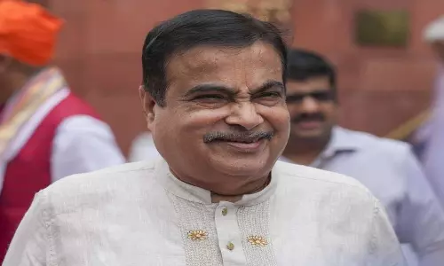 மக்களை ஏமாற்றுபவர்கள்தான் சிறந்த தலைவர்கள் -   உண்மையை உடைத்த மத்திய அமைச்சர் நிதின் கட்கரி