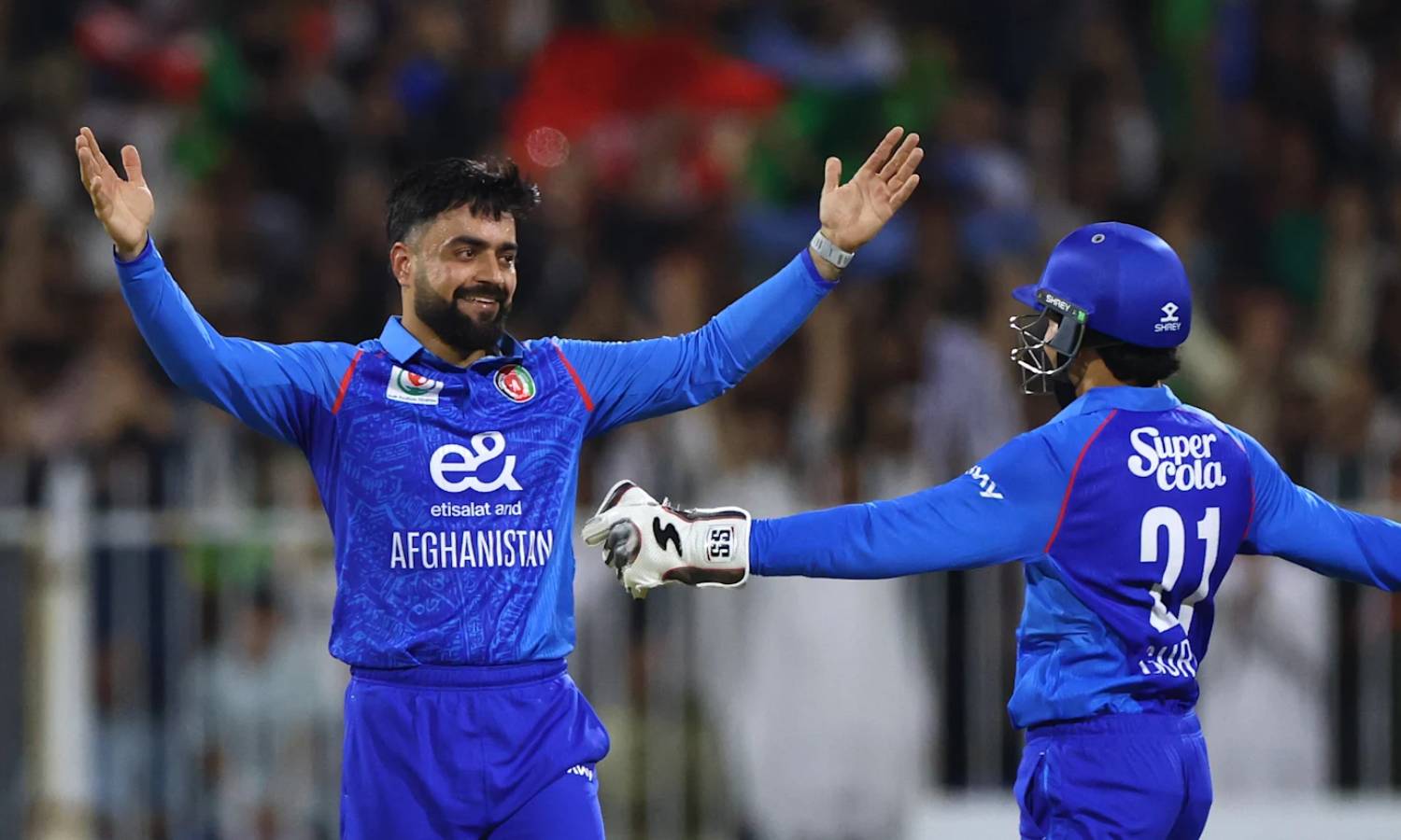 சர்வதேச டி20 கிரிக்கெட்டில் அதிக விக்கெட்டுகள் - வரலாற்று சாதனை படைத்த ரசீத் கான் சர்வதேச டி20 கிரிக்கெட்டில் அதிக விக்கெட்டுகள் - வரலாற்று சாதனை படைத்த ரசீத் கான்