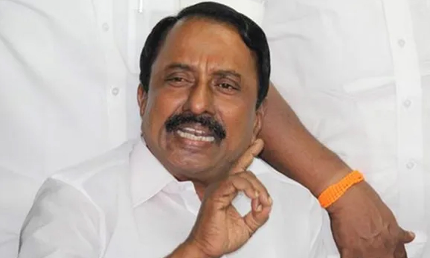 அ.தி.மு.க.வில் இருந்து விலக முடிவா? 5-ந்தேதி வரை பொறுத்திருங்கள்- செங்கோட்டையன் அ.தி.மு.க.வில் இருந்து விலக முடிவா? 5-ந்தேதி வரை பொறுத்திருங்கள்- செங்கோட்டையன்