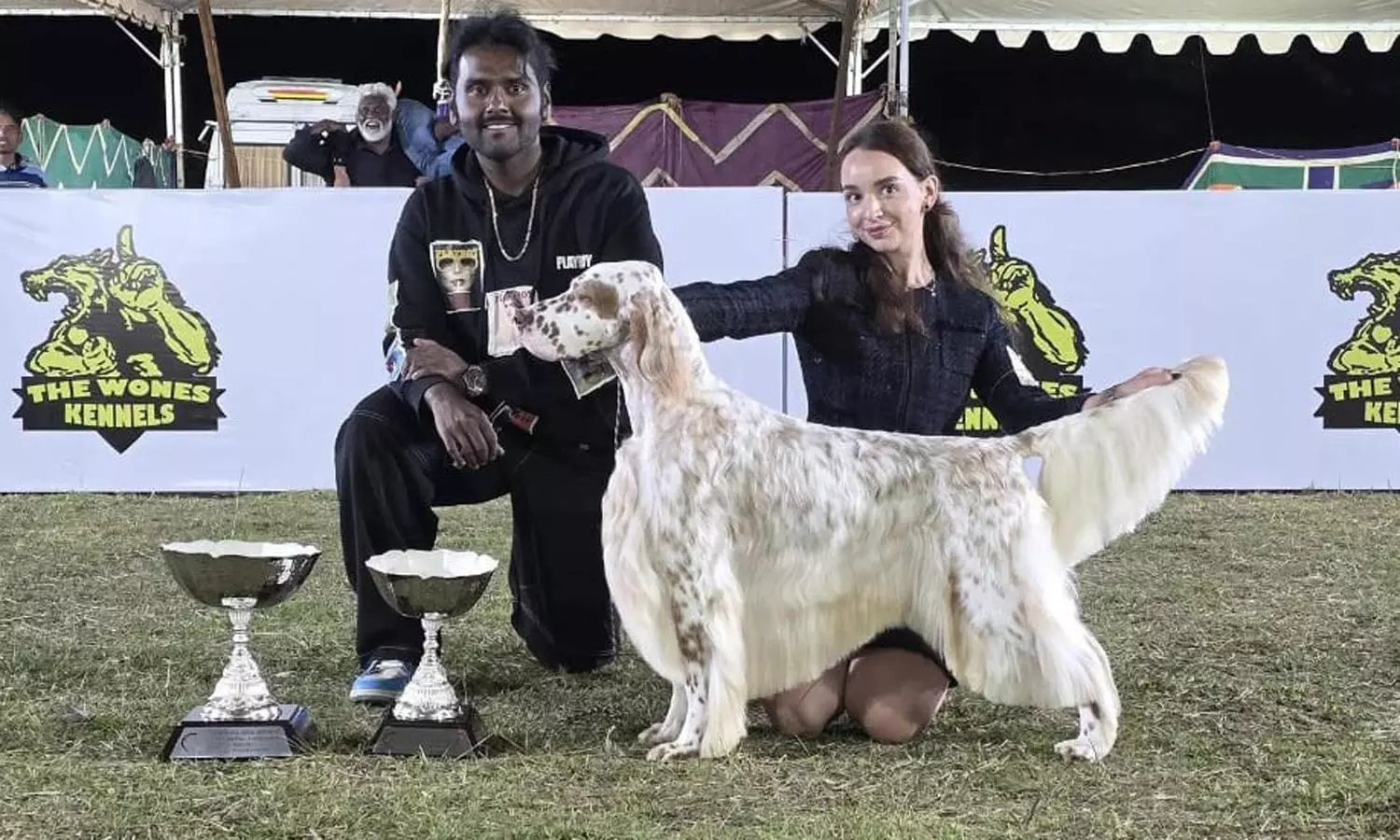 சர்வதேச நாய்கள் கண்காட்சி- சாம்பியன் பட்டம் பெற்ற விஜயபிரபாகரன் வளர்ப்பு நாய்