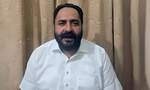 பஞ்சாபில் பரபரப்பு: பலாத்கார வழக்கில் கைதான எம்.எல்.ஏ. துப்பாக்கியால் சுட்டு தப்பியோட்டம்